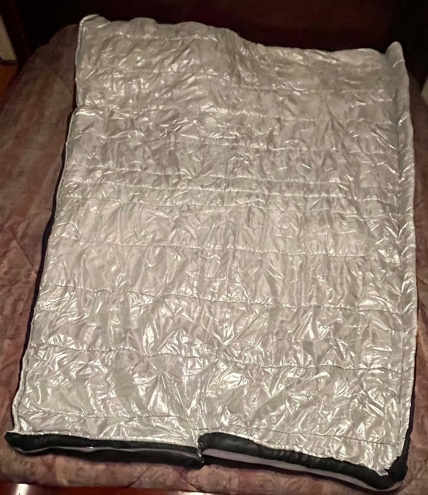 Vintage Pinnacle Sleeping Bag With Storage Bag