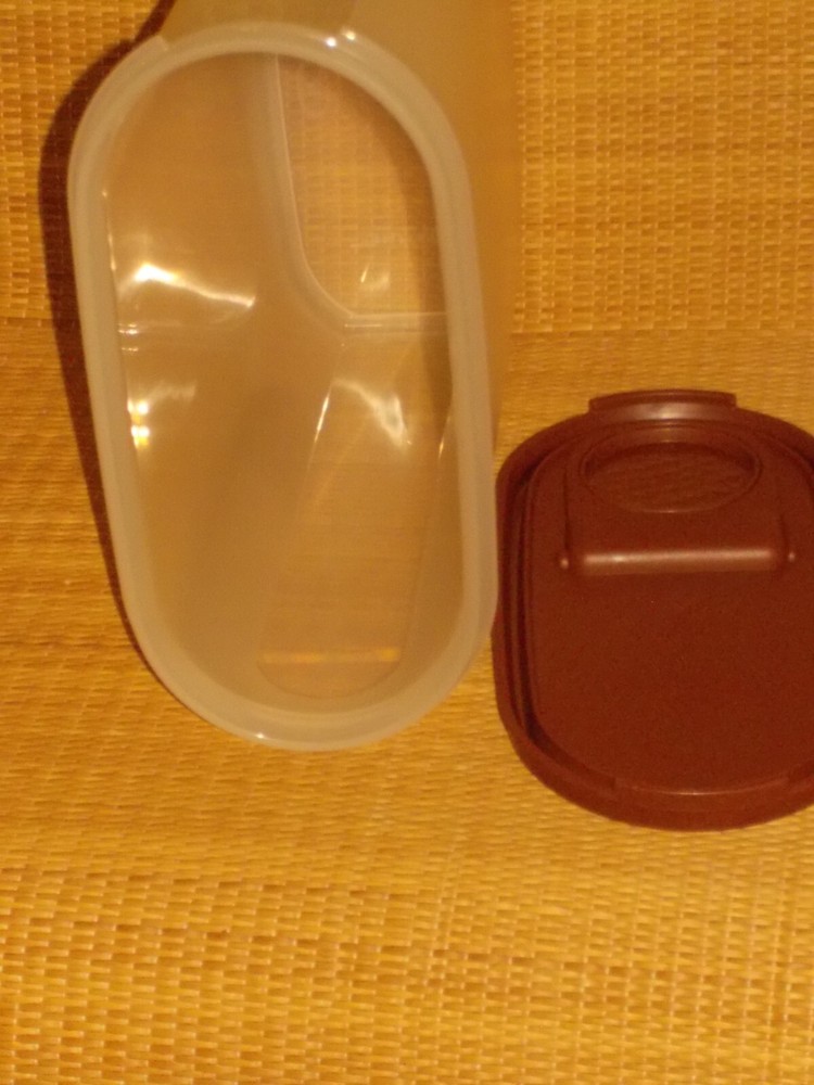 9¾ Cup Tupperware 1614 Oval Modular Mates #4 Container, Brown lid, complete