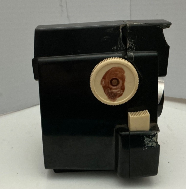 VINTAGE 1950s IMPERIAL DEBONAIR CAMERA WITH FLASH ATTACHMENT UNTESTED