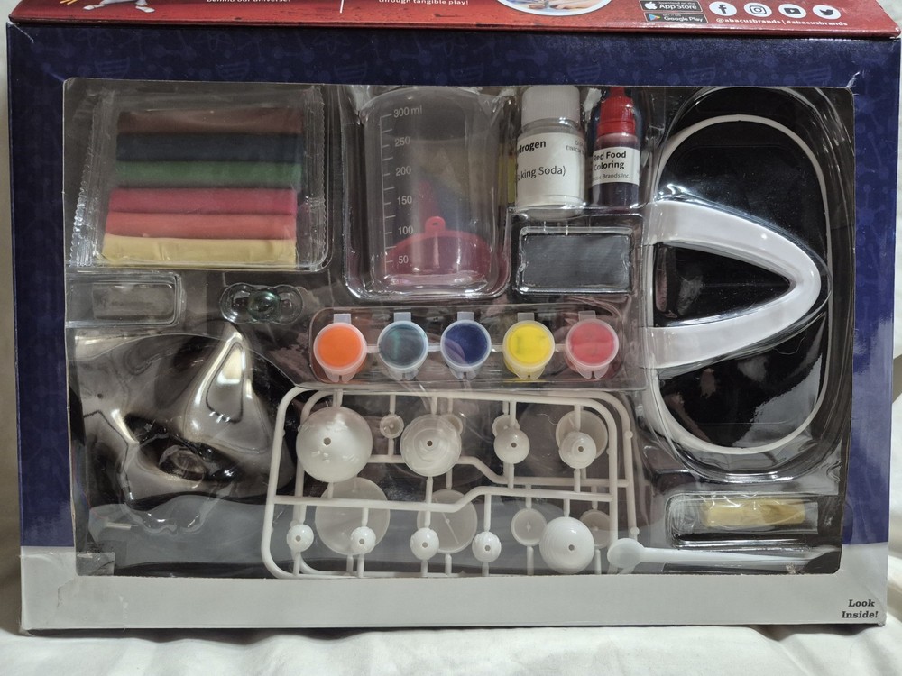 Professor Maxwell's Virtual Reality Universe Exploration Interactive Science Lab