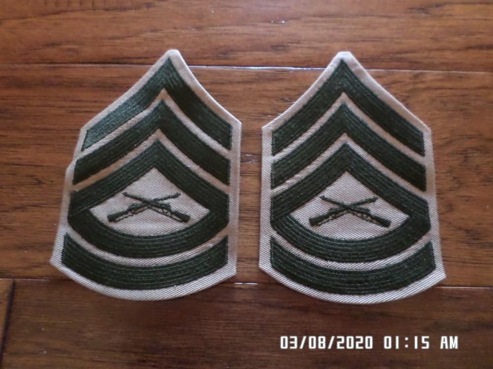 MARINE CORPS GUNNERY SERGEANT SHOULDER PATCHES SERVICE KHAKI UNIFORM CHEVRON