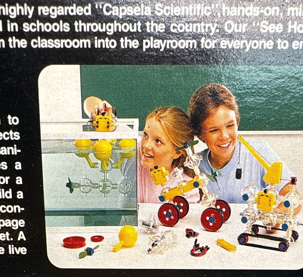Capsela 200 Motorized Science Discovery System 1990 Starter Set Boxed
