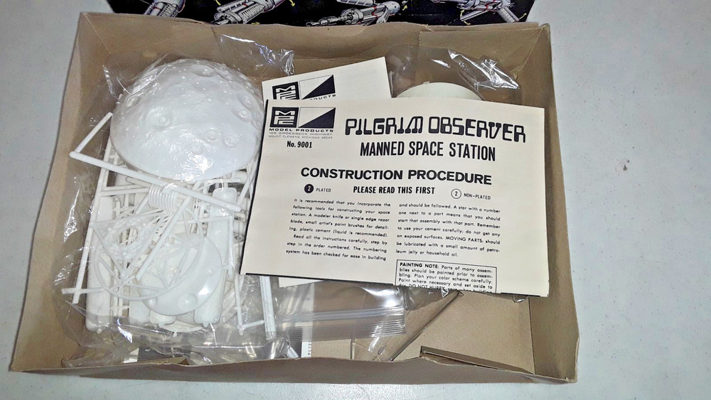 MPC PILGRIM OBSERVER SPACE STATION MODEL KIT 1/100 Scl- Open Box Complete (MK-31