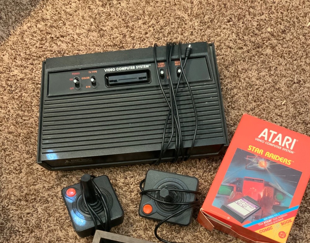 Vintage Atari 2600 Console And 11 Games 2 joysticks NOT TESTED