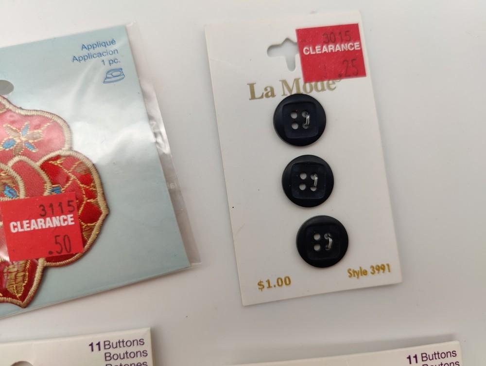 Various Sewing Notions And Patches