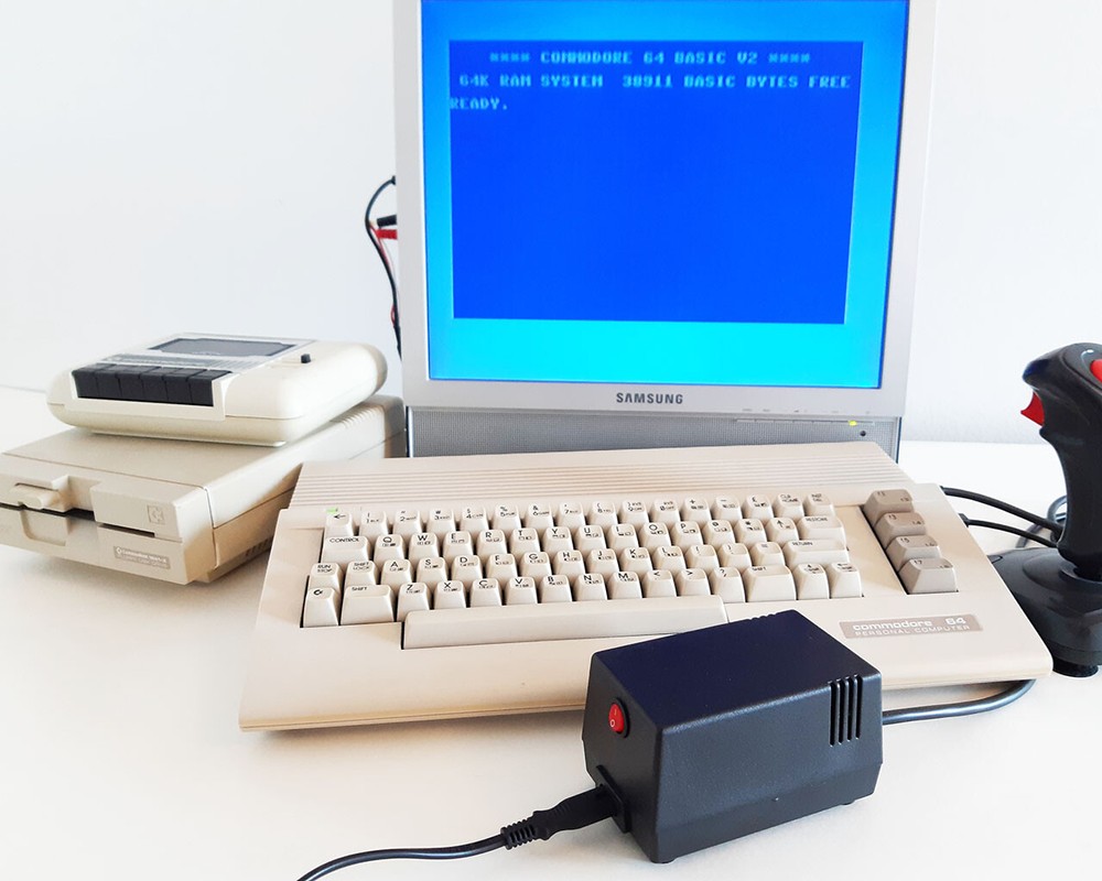 C64 PSU - Commodore 64 Power Supply - Black, LED, Power Switch (US plug)