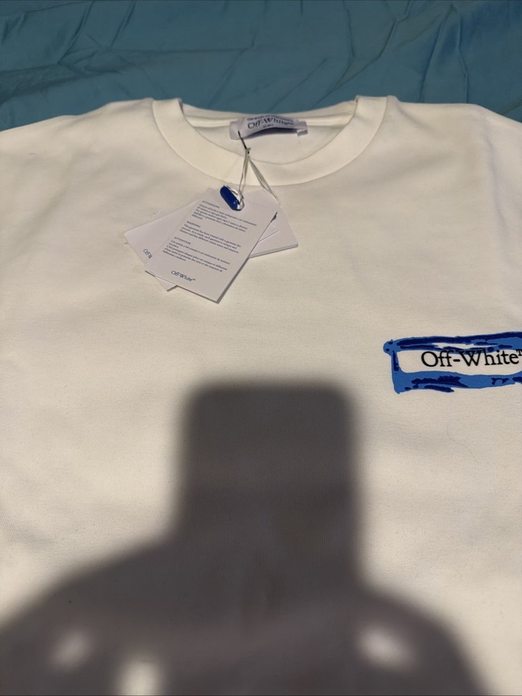 Off White Shorts Set Size Large Full Set. NWT