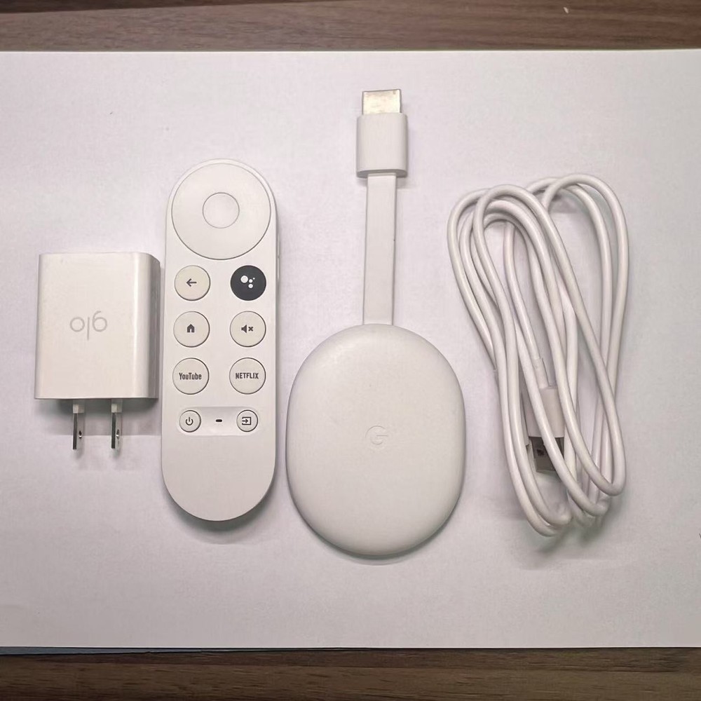 Google Chromecast with Google TV 4K - Snow.