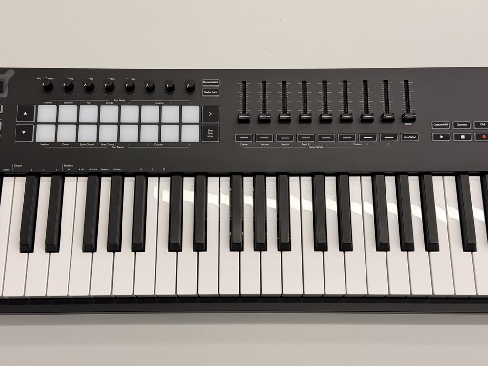 Novation Launchkey 88 [MK3] Keyboard Controller - IN BOX