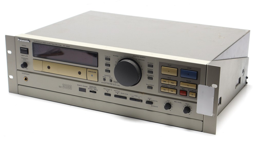 Panasonic SV-3800 Professional DAT Recorder