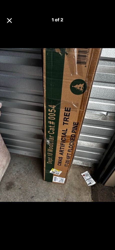 6 Ft Christmas Tree Flocked