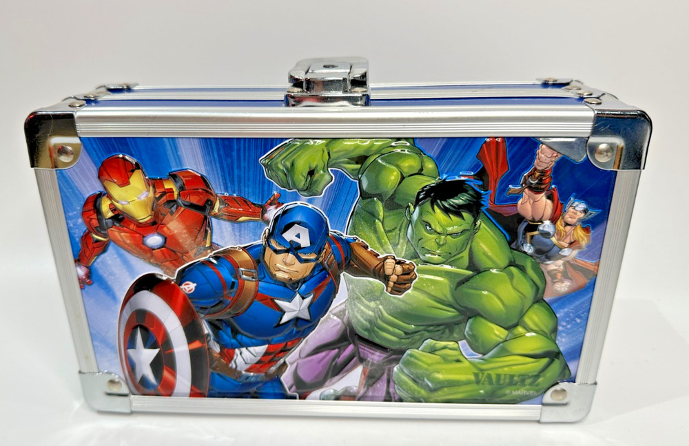 Marvel Avengers Vaultz Locking Supply Box Pencil Box With Key!