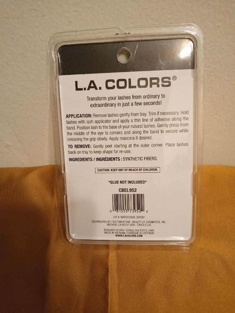 L.A. Colors Dramatilash Multi-Pack 3 Pair Plus Tweezers
