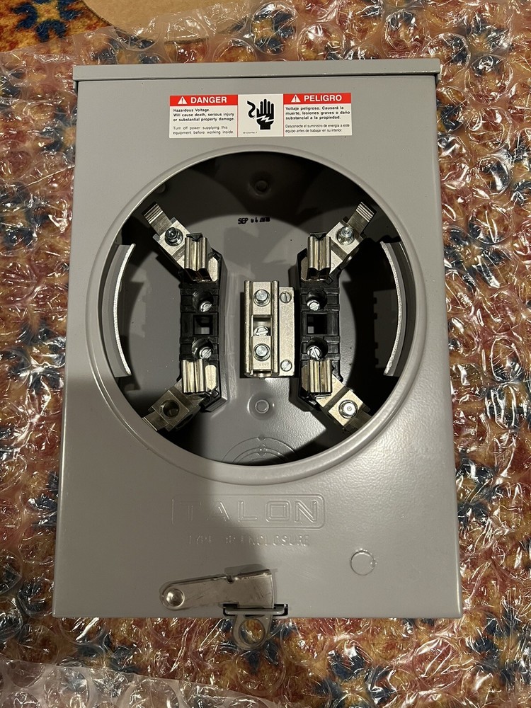 Siemens SUAT111-OG MeterSocket - 135A - 600V