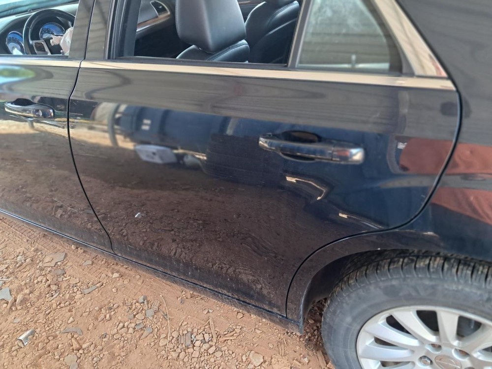 300 2014 Glove Box 4736785