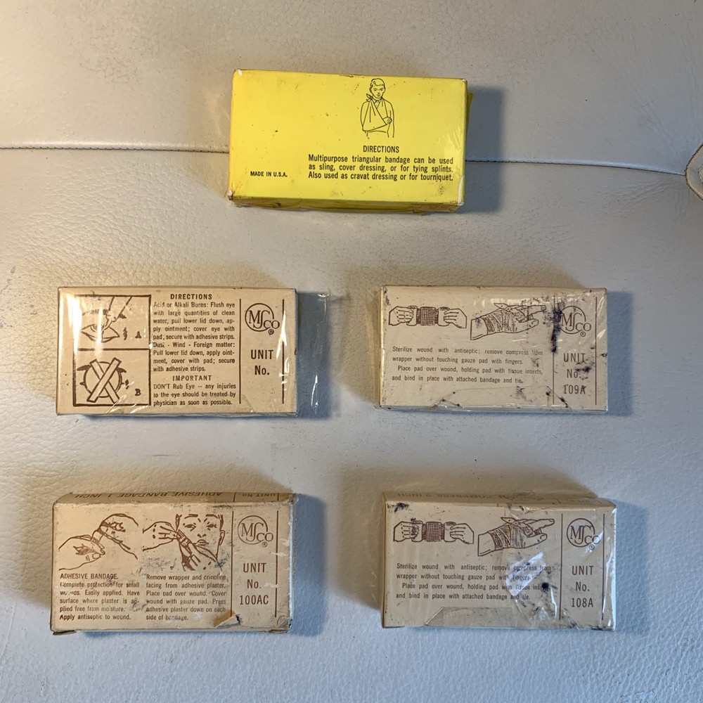 WWII MSCO Eye Dressing Packet, 2 Bandage Compress, Triangular & Adhesive Bandage