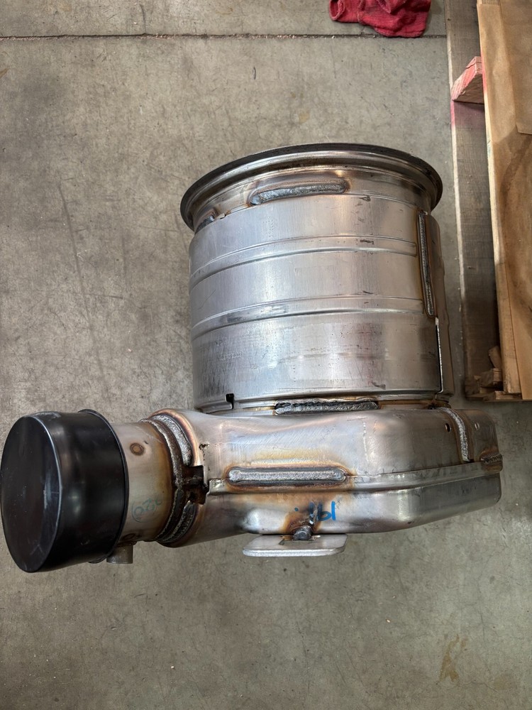 NEW OEM Cummins Outlet Catalyst Module 5418550