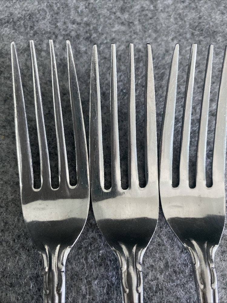 3 TOWLE/SUPREME CUTLERY STAINLESS FLATWARE, "PIERRE" PATTERN DINNER FORKS