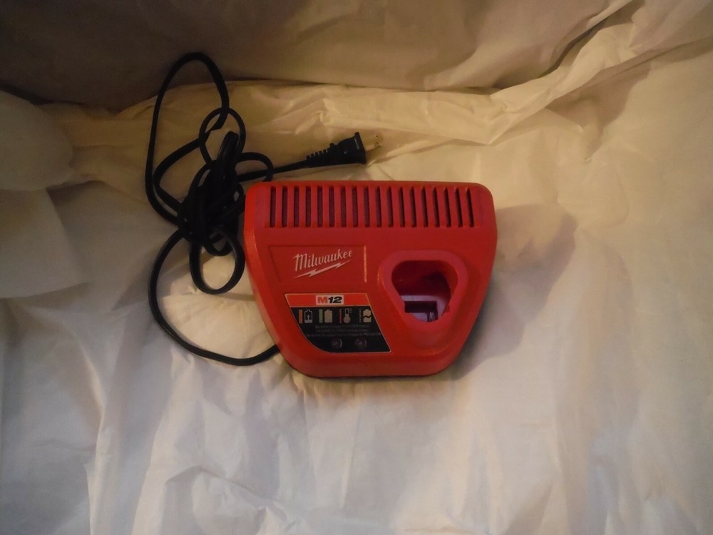 MILWAUKEE M12 BATTERY CHARGER , MODEL # 48-59-2401