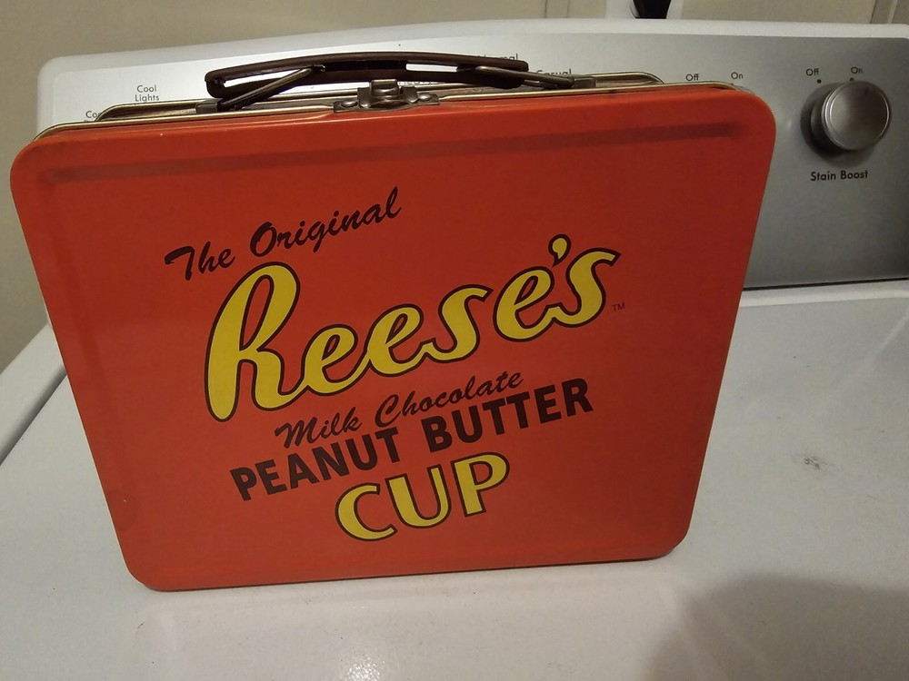 Old Style Reese's Peanut butter Cup Small Lunchbox