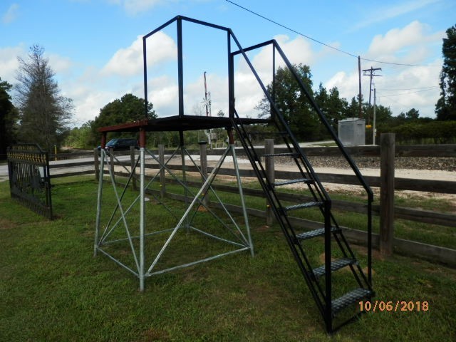 Hunting Blind Tower 2-6' tall Deer Stands