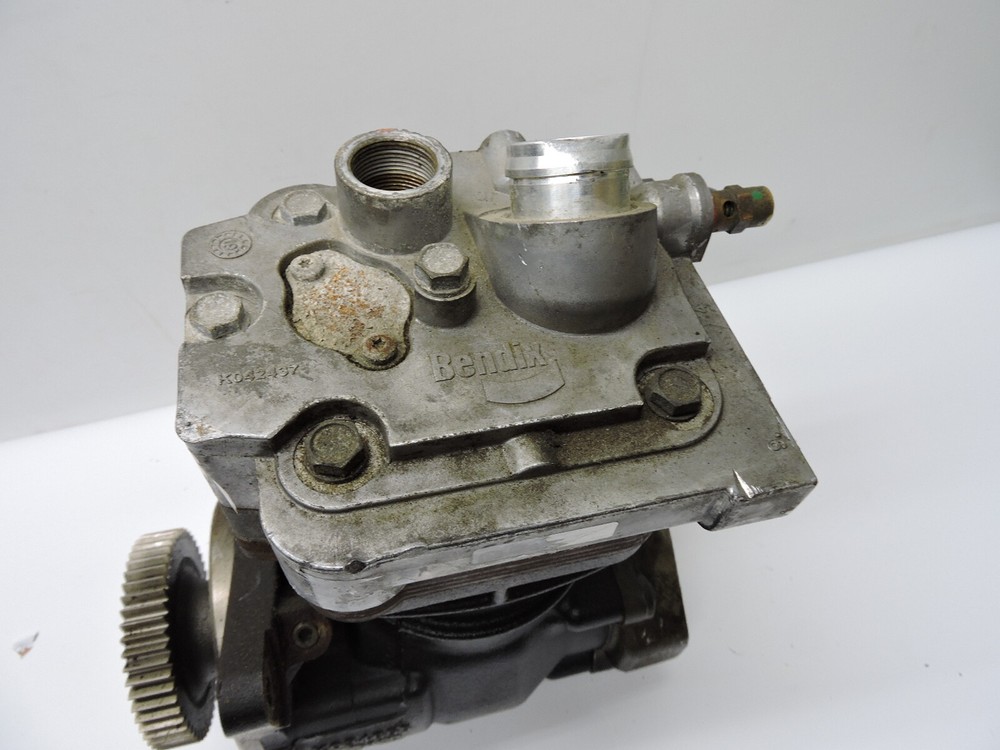 Detroit Diesel DD15 Engine Air Compressor Bendix K034655 - AS IS READ