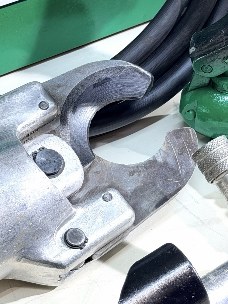 Greenlee 800 Cable Bender + 750 Hyd. Cable Cutter + 746 Ram + 767 Hyd Pump Case