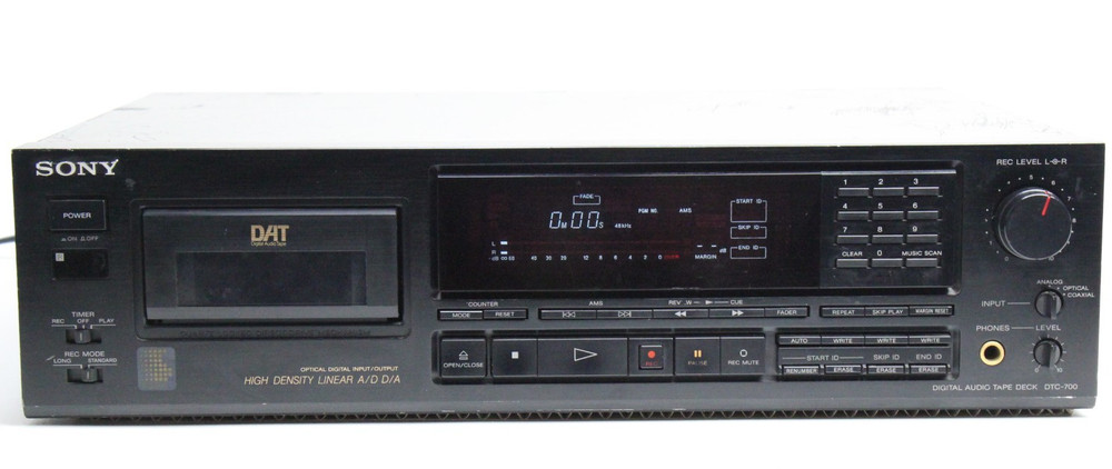 SONY DTC-700 Digital Audio Tape Deck DAT Powers On Untested