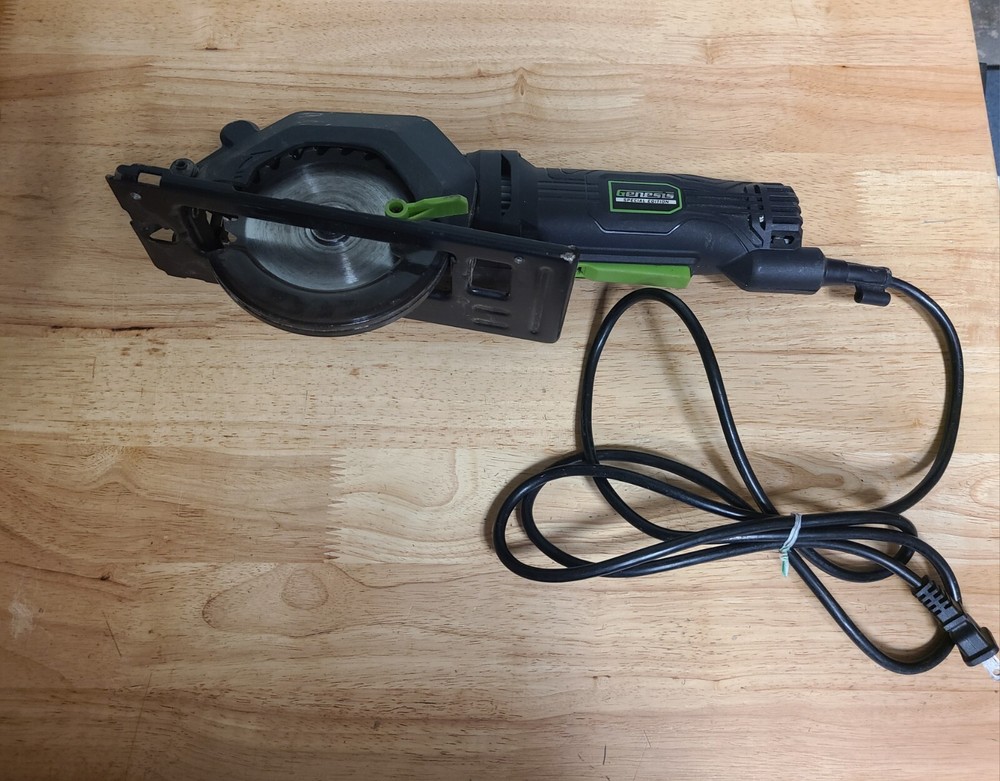Genesis 4-1/2" Compact Circular Saw. GCS445SE.
