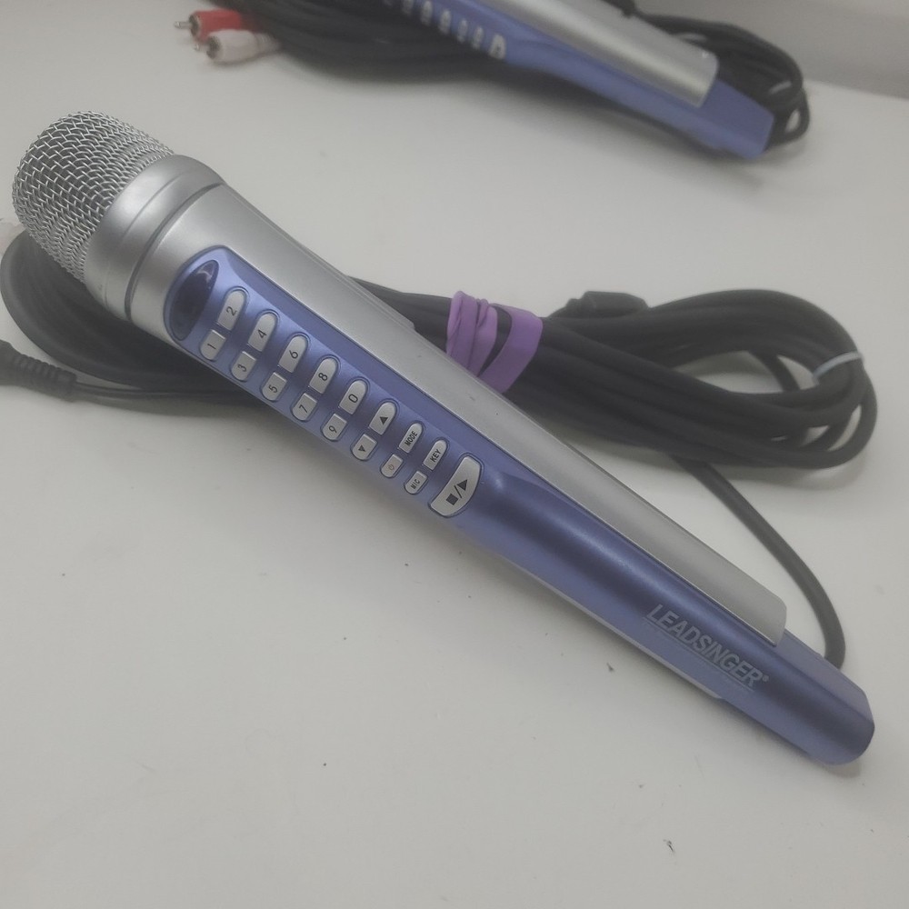 Leadsinger LS-2100 Karaoke Microphone & Book