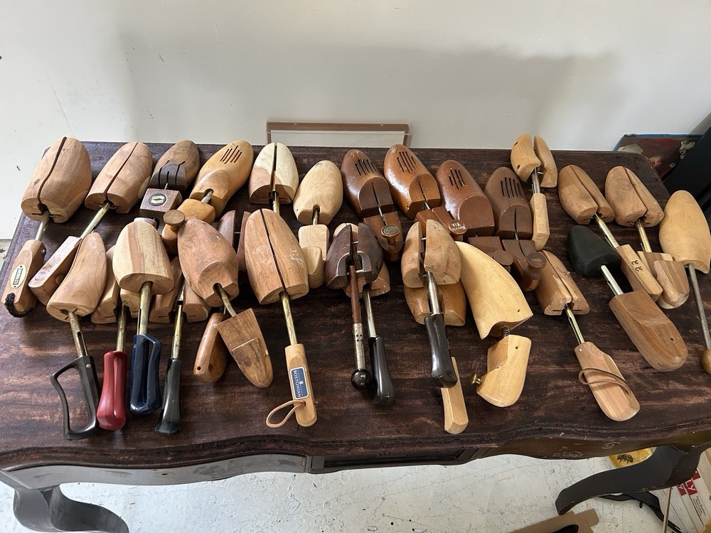 Shoe Stretcher - Table Lot
