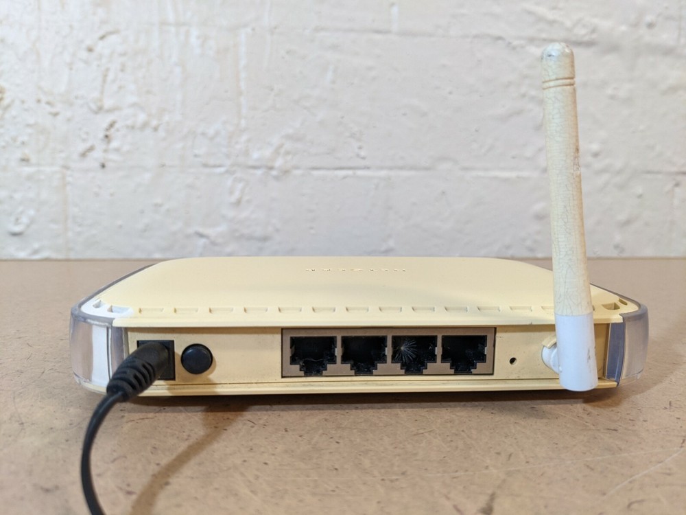 NETGEAR Wireless N150 Access Point WN604 + Power Supply Bundle