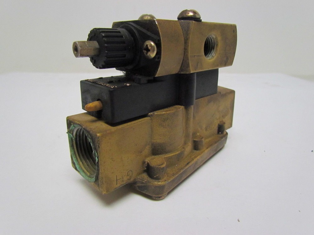 Master Pneumatic Detroit Single Point Lubricator A60061 Used