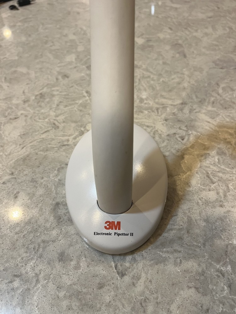 3M ELECTRONIC PIPETTOR II 1ML WITH STAND