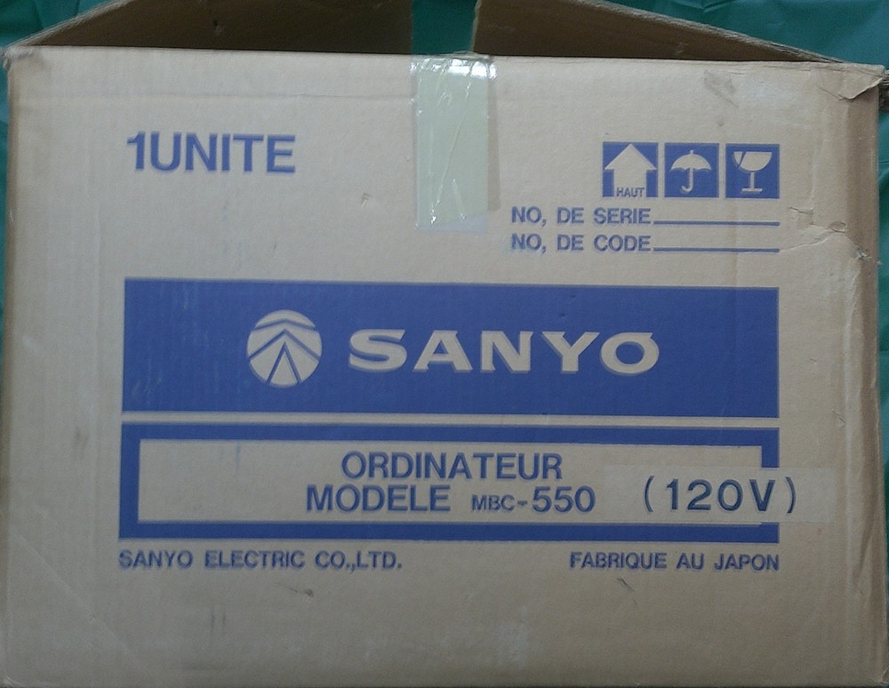 Sanyo MBC-550 Vintage Personal Computer open box