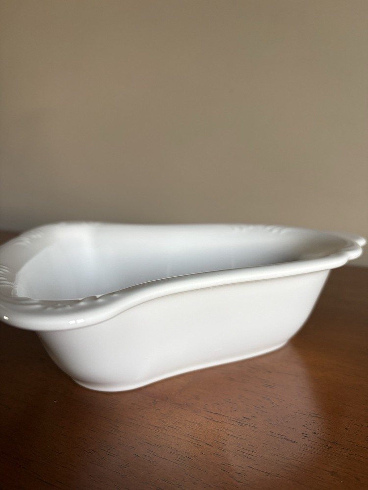 Pfaltzgraff Filigree Bell Shaped Serving Bowl. 11” Long