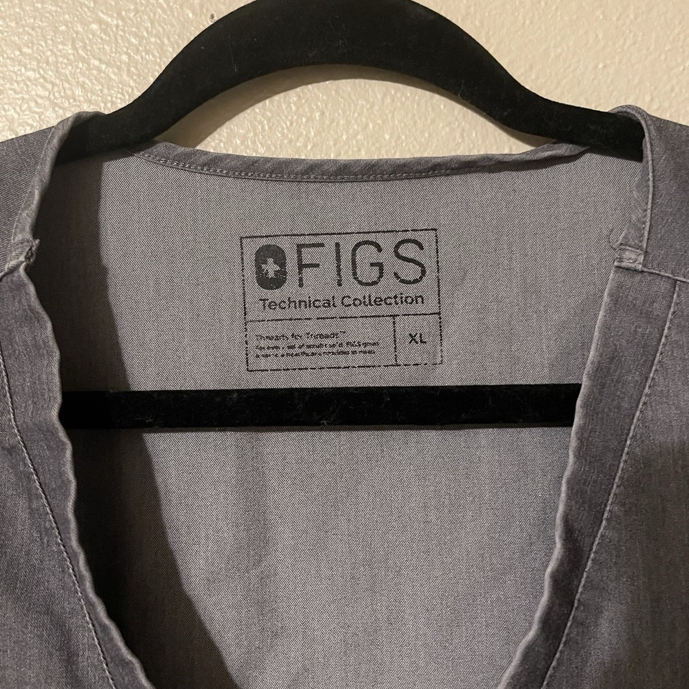 FIGS Scrub Set - Casma and Kade Graphite