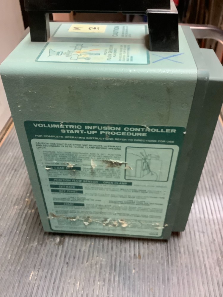 IVAC 260 VOLUMETRIC INFUSION CONTROLLER