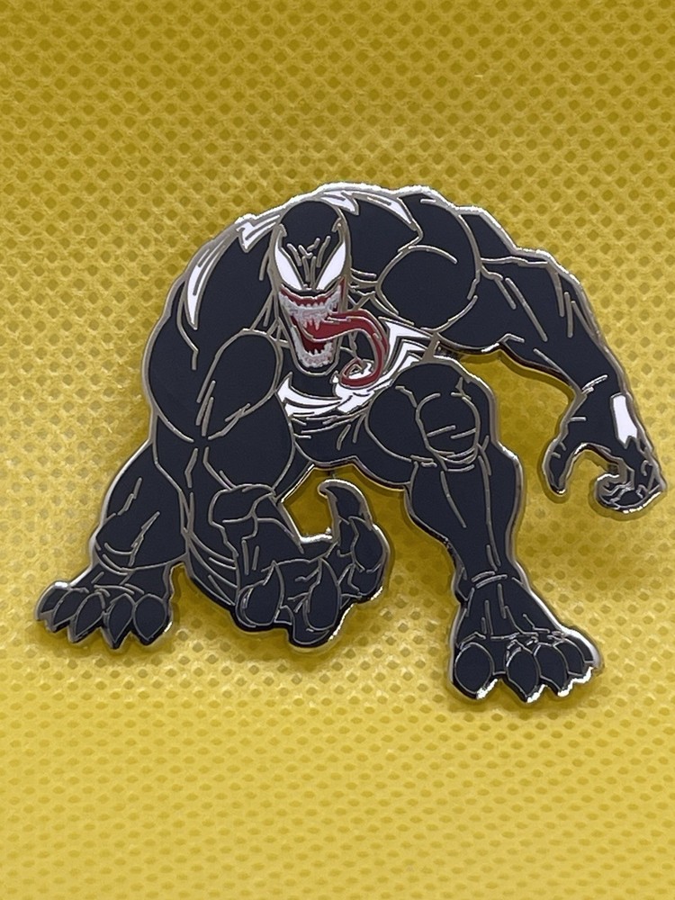 Marvel venom and SpiderMan pin Set !!