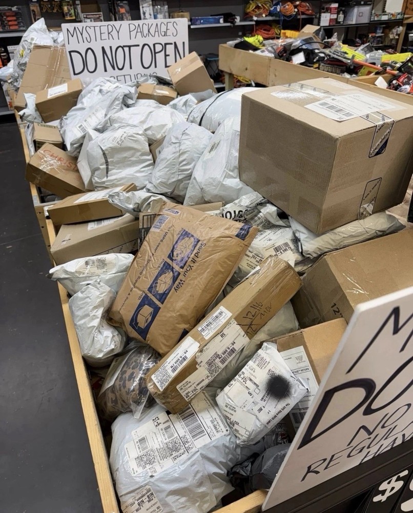 Seale Small/medium Mystery Box – Amazon & Target Liquidation General Merchandise