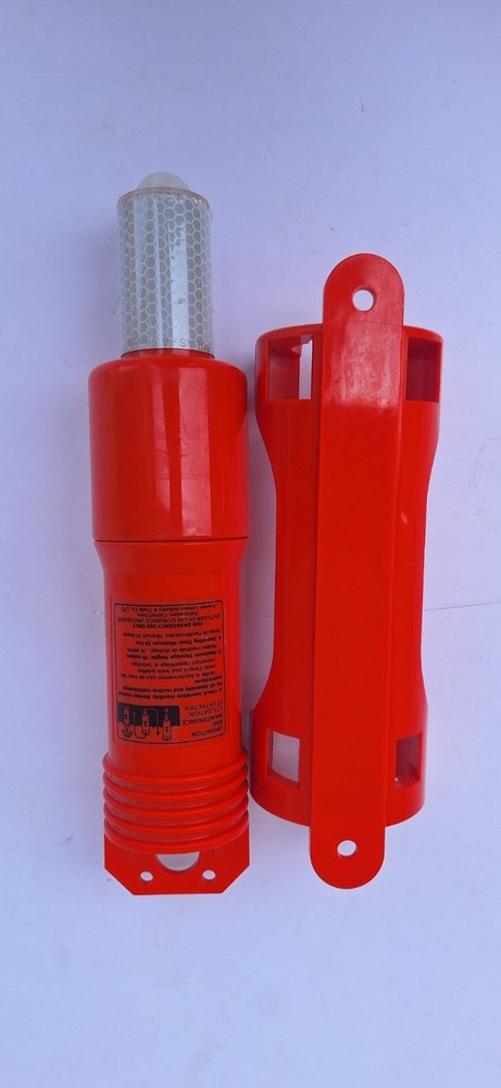 ACR SM-3 LIFEBUOY SELF-IGNITING LIGHT