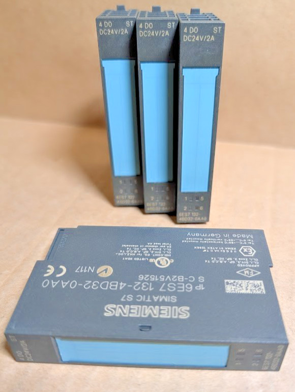 Siemens 6ES7132-4BD32-0AA0 SIMATIC DP 4DO Digital Output Module, 24VDC, ET200S