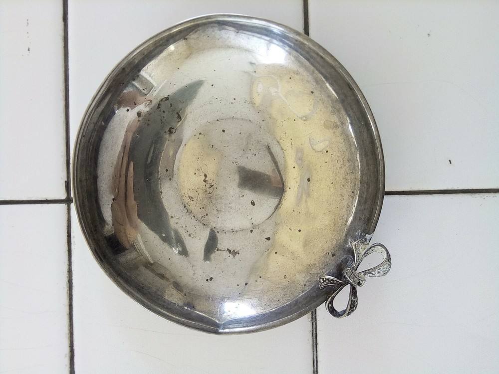 Silver bowl vintage 925 flat base 66 grams.
