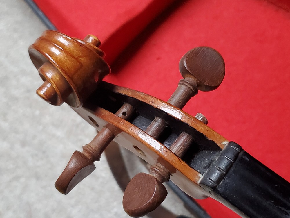 nicely flamed old 3/4 Violin violon