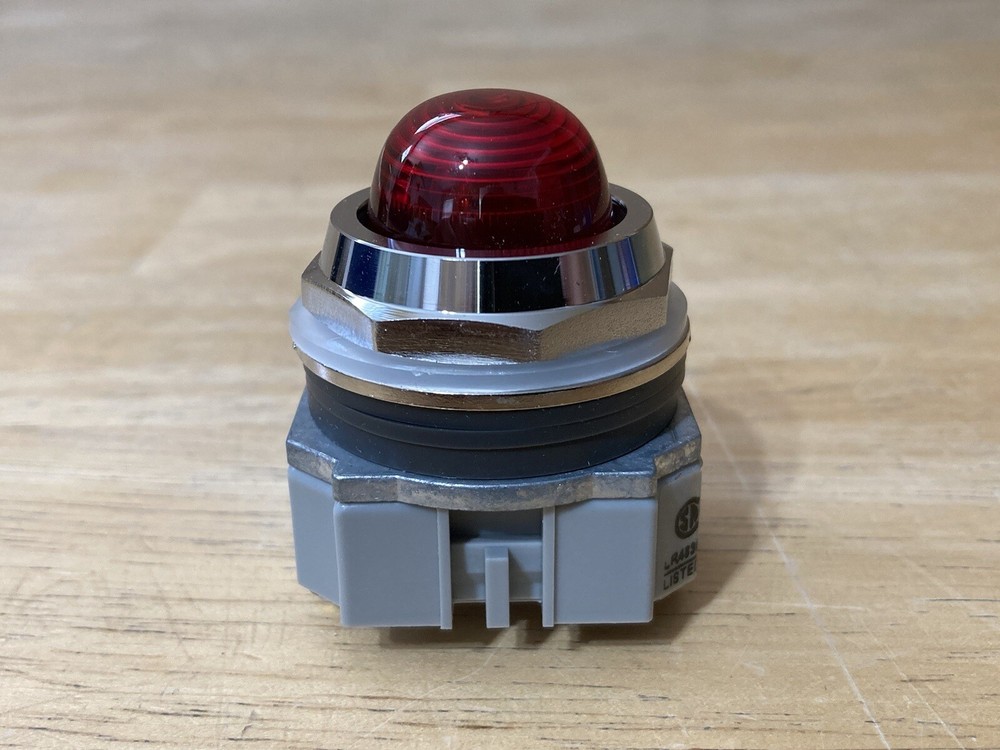 IDEC APD199N-R-120V Red Indicator Pilot Light