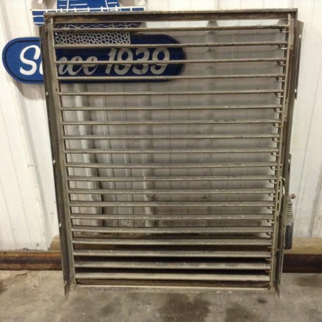 Kenworth C500 Grille - Used