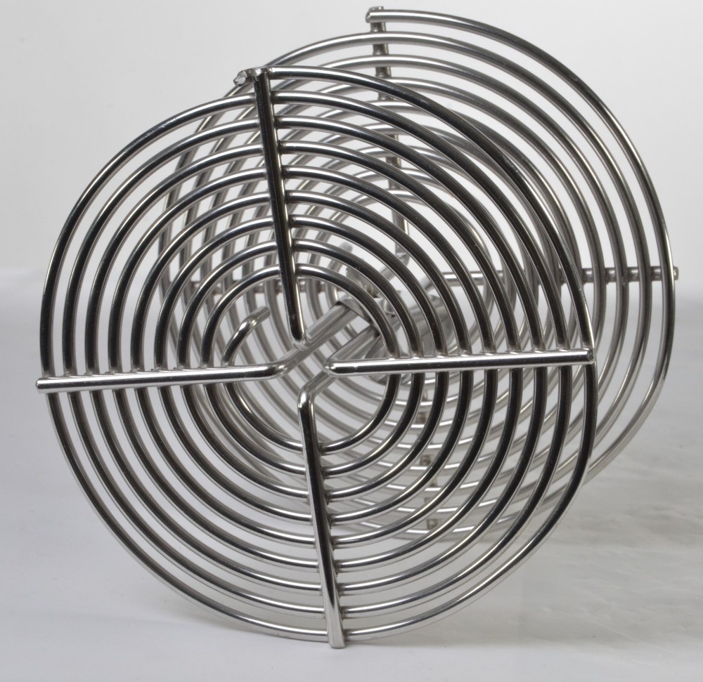 One Kindermann 220 Roll Film oversize processing reel