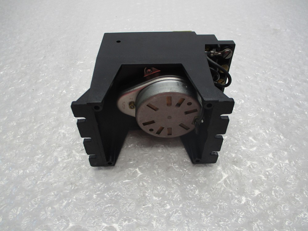 EAGLE SIGNAL CONTROLS BR17A6 TIMER (AS PICTURED) NSNP