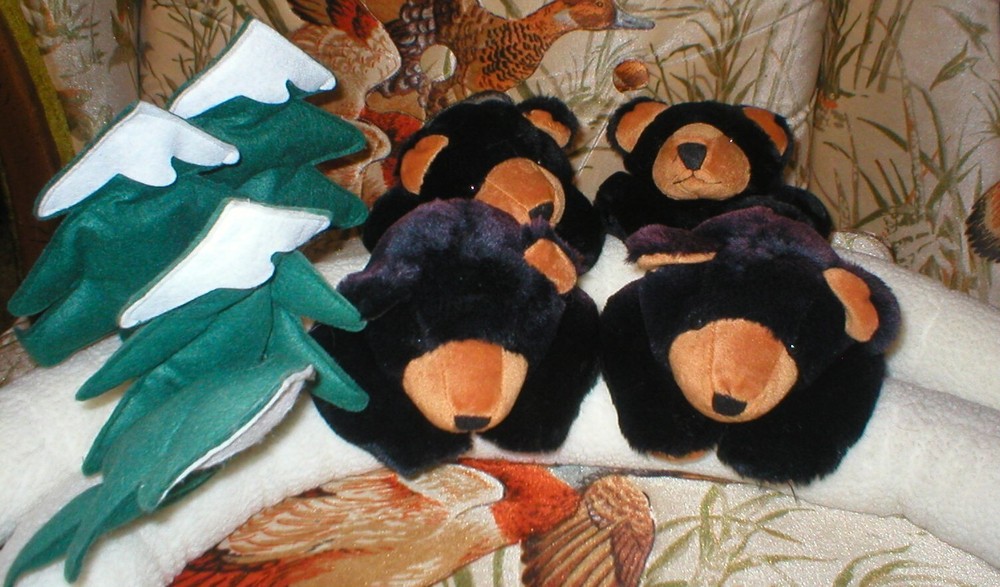 BLACK BEARS DRAFT PROTECTOR 34" LONG SET OF 2 SOLD AS IS