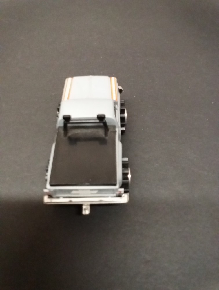 Stomper 4x4 Ford Grey Work But Back Clips Is Broken